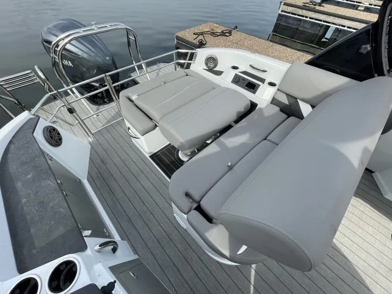 Slide: The Image of Sylvan S-5 DLZ DH 2024 - 9