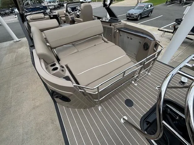 Slide: The Image of Sylvan S-3 CLZ 2024 - 21