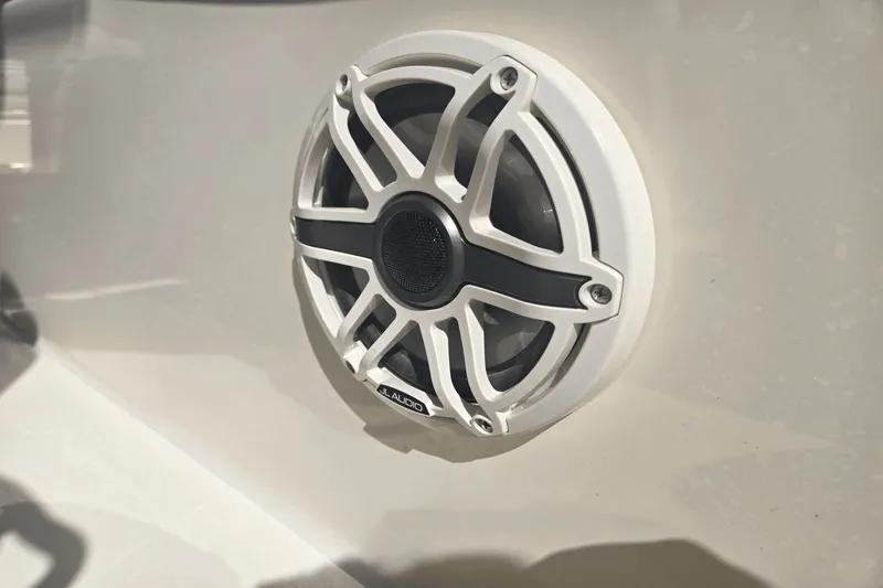 Slide: The Image of Scout 288 LXF 2026 - 12