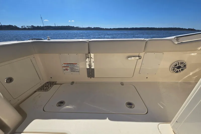 Slide: The Image of Scout 288 LXF 2026 - 14