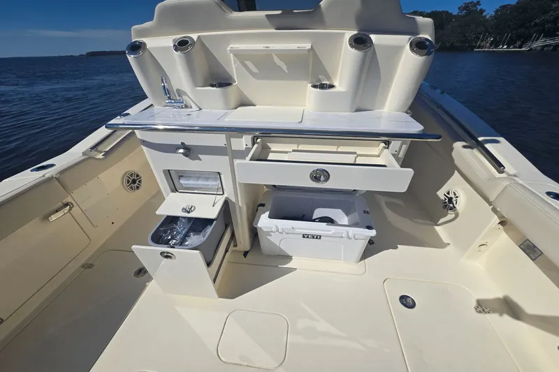 Slide: The Image of Scout 288 LXF 2026 - 17