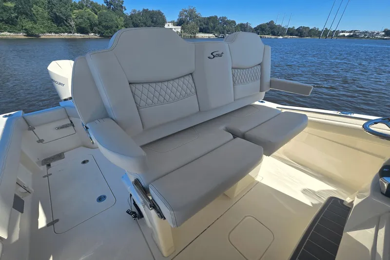 Slide: The Image of Scout 288 LXF 2026 - 19