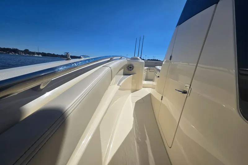 Slide: The Image of Scout 288 LXF 2026 - 27