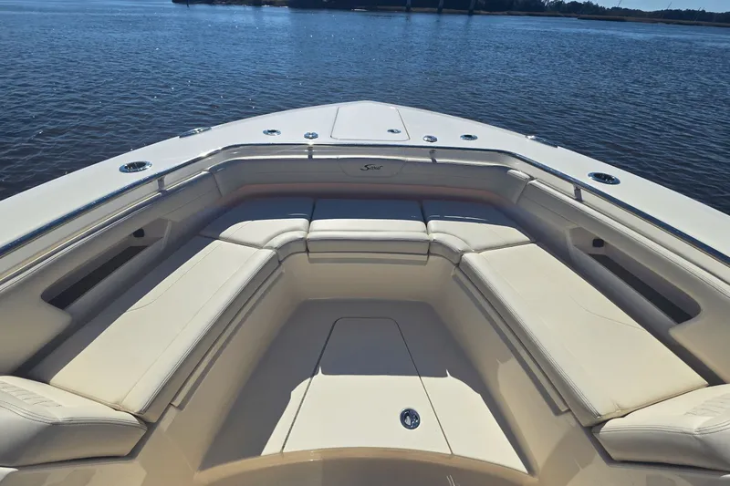 Slide: The Image of Scout 288 LXF 2026 - 34