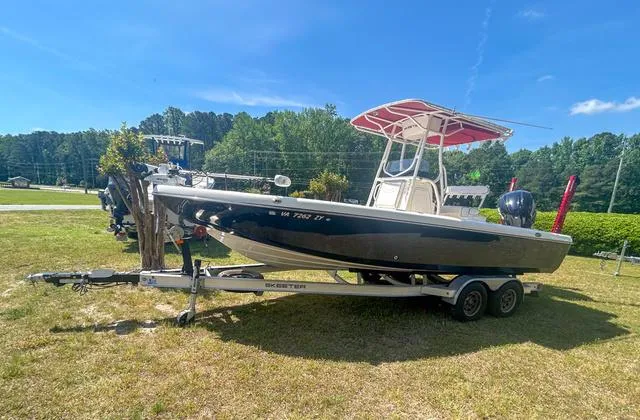 Slide: The Image of Skeeter SX2350 2022 - 12