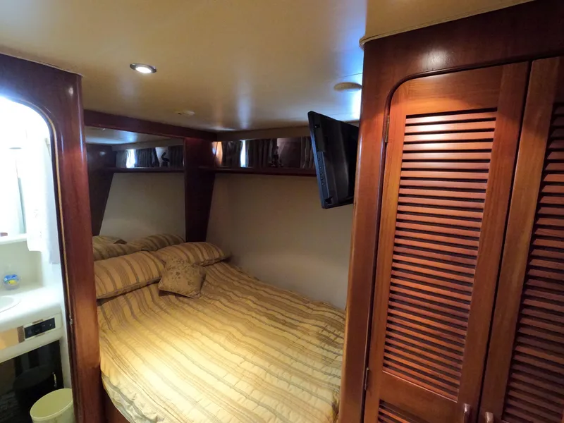 Slide: The Image of Viking Gulfstar 55 MY 1988 - 100