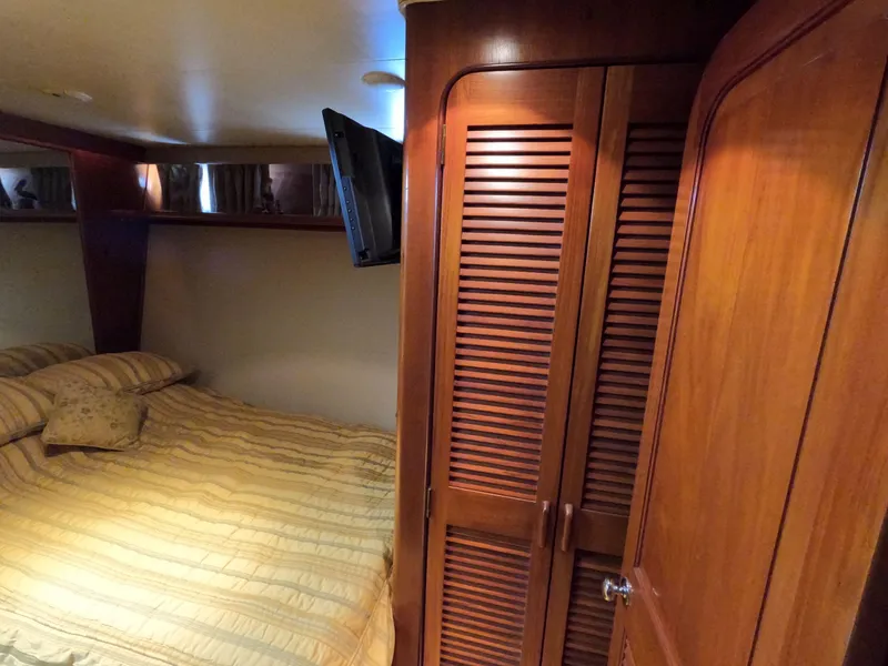 Slide: The Image of Viking Gulfstar 55 MY 1988 - 101