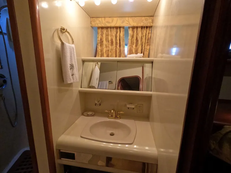 Slide: The Image of Viking Gulfstar 55 MY 1988 - 110