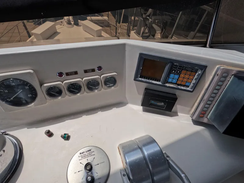 Slide: The Image of Viking Gulfstar 55 MY 1988 - 130