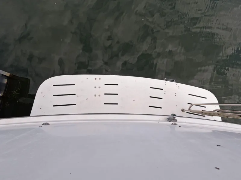 Slide: The Image of 1988 Viking Gulfstar 55 MY swim platform over water. - 46