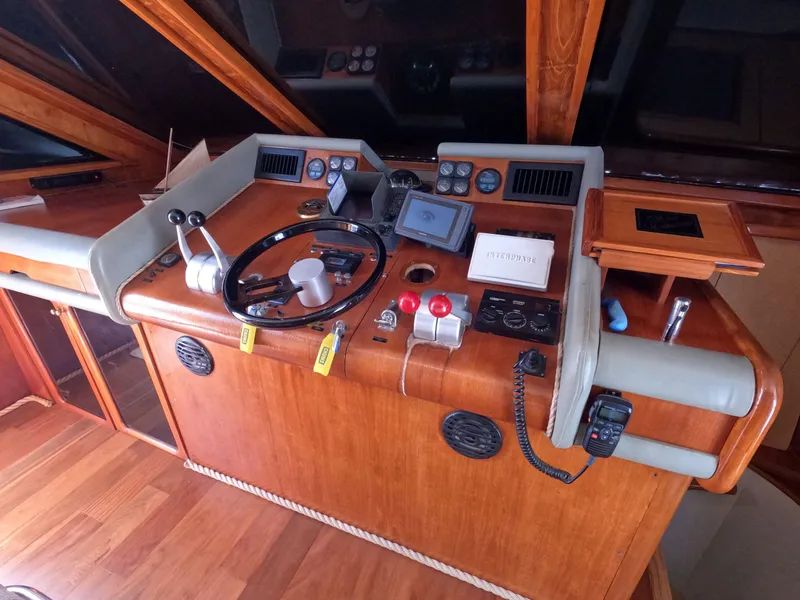 Slide: The Image of Viking Gulfstar 55 MY 1988 - 56