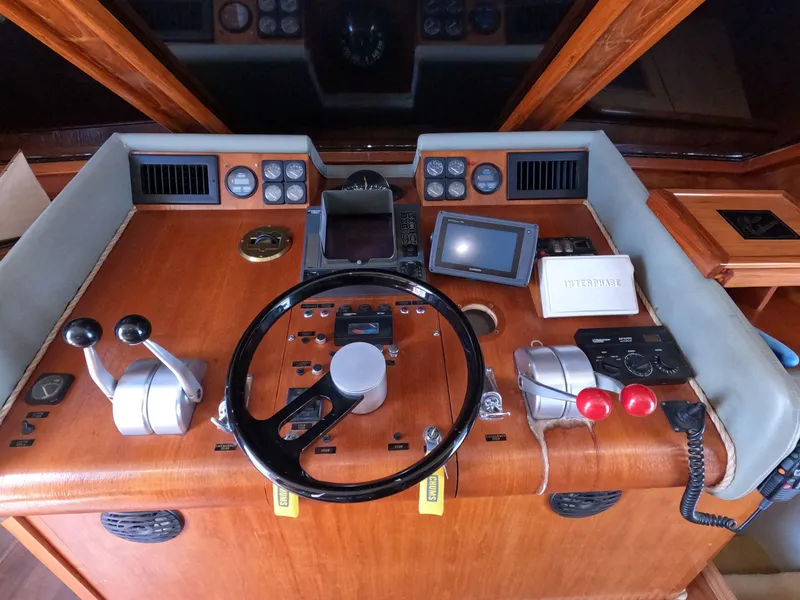 Slide: The Image of Viking Gulfstar 55 MY 1988 - 58