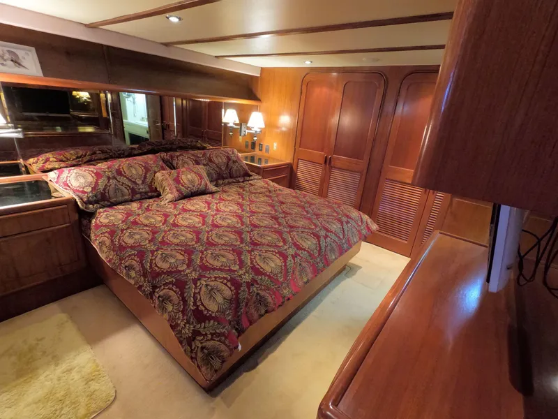 Slide: The Image of Viking Gulfstar 55 MY 1988 - 75