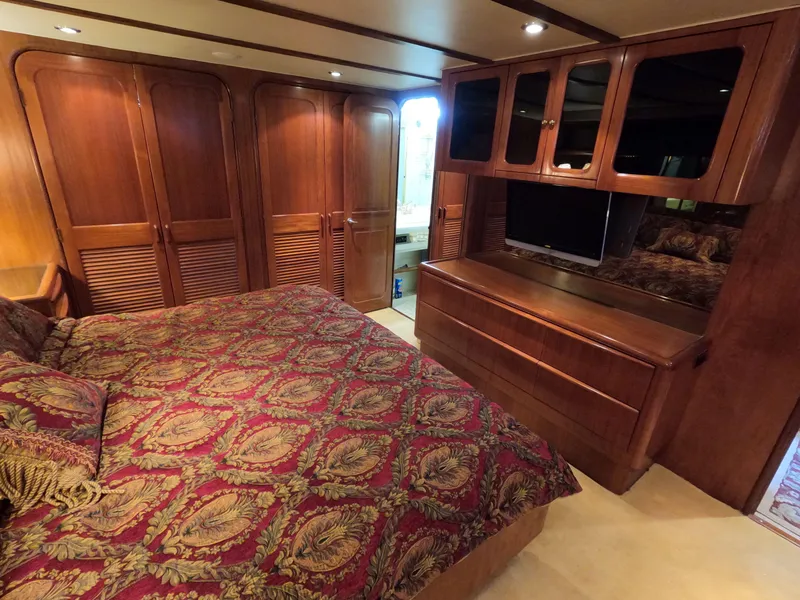 Slide: The Image of Viking Gulfstar 55 MY 1988 - 78