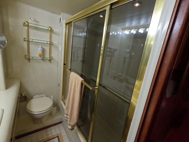 Slide: The Image of Viking Gulfstar 55 MY 1988 - 82