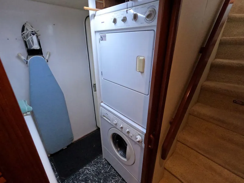 Slide: The Image of Viking Gulfstar 55 MY 1988 - 84