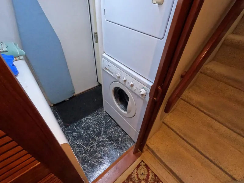 Slide: The Image of Viking Gulfstar 55 MY 1988 - 85