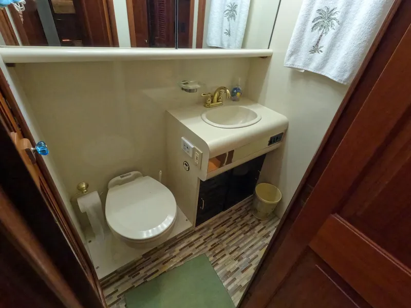 Slide: The Image of Viking Gulfstar 55 MY 1988 - 94