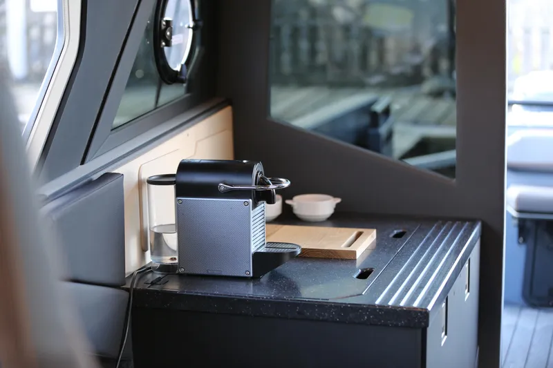 Slide: The Image of Jaktar J30 Black Vision 2026 - 56