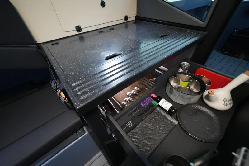 Slide: The Image of Jaktar J30 Black Vision 2026 - 57