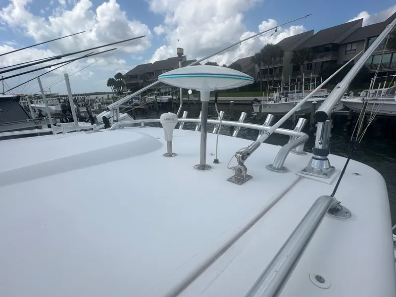 Slide: The Image of Livewell compartment on a 2007 Tiara Yachts 3000 Open boat. - 24