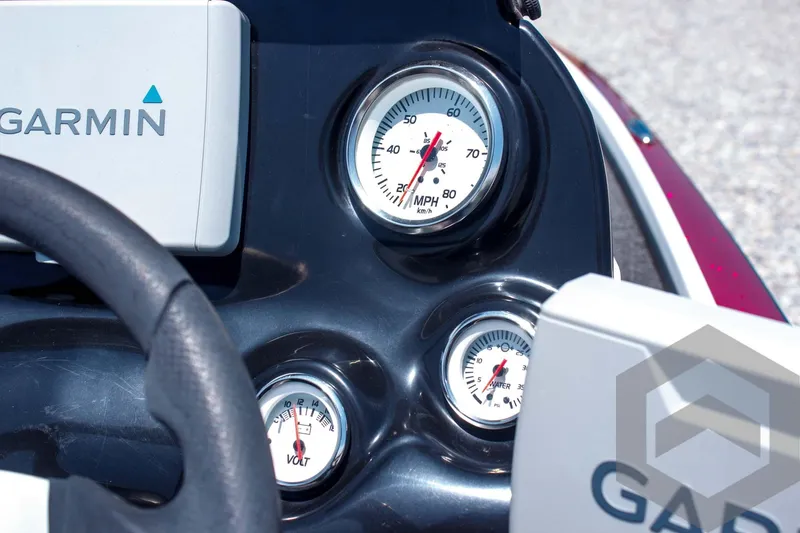 Slide: The Image of Dashboard of 2014 Nitro Z Series Z-7 boat with Garmin GPS and gauges. - 30