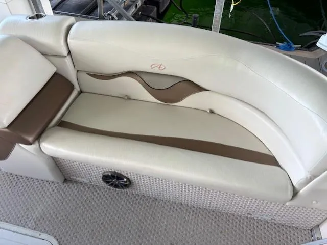 Slide: The Image of 2007 Avalon Windjammer RC 22' boat seat with beige and brown upholstery. - 4