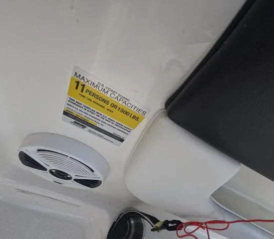 Slide: The Image of 2016 Chaparral 19 H2O Sport boat capacity label, 11 persons or 1500 lbs. - 8