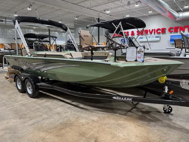 Slide: The Image of SeaArk Easy 200 / SUZUKI DF200 2025 - 1