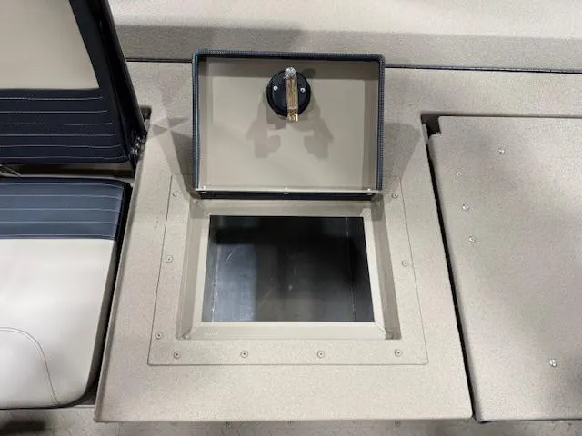 Slide: The Image of SeaArk Easy 200 / SUZUKI DF200 2025 - 13