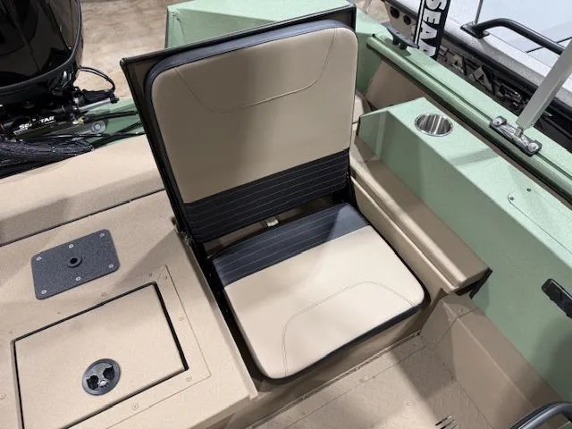 Slide: The Image of SeaArk Easy 200 / SUZUKI DF200 2025 - 14