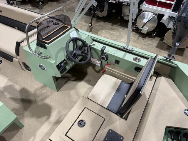 Slide: The Image of SeaArk Easy 200 / SUZUKI DF200 2025 - 5