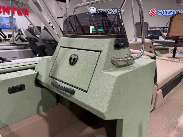 Slide: The Image of SeaArk Easy 200 / SUZUKI DF200 2025 - 9