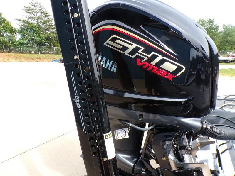 Slide: The Image of Close-up of a 2025 Phoenix 721 ZXL boat engine with Yamaha SHO VMAX branding. - 10