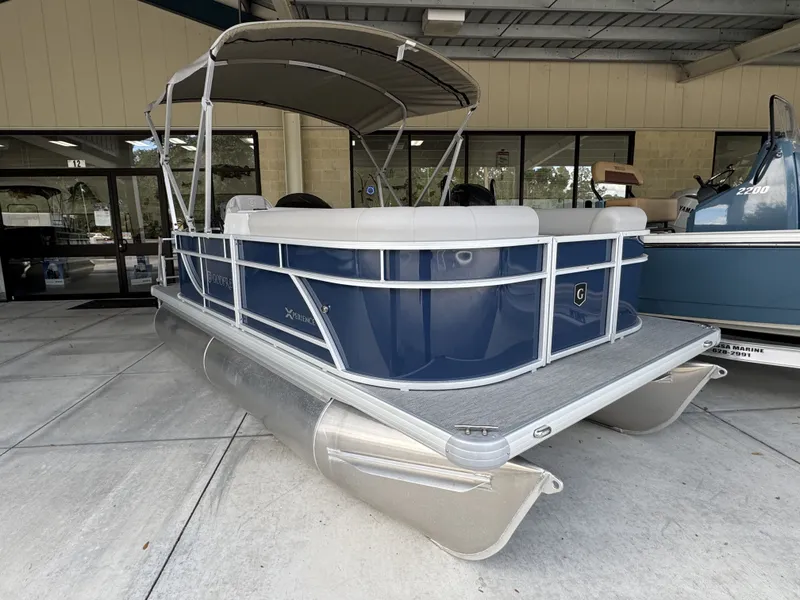 Slide: The Image of Sweetwater Xperience Cruise 1680 CX 2025 - 3