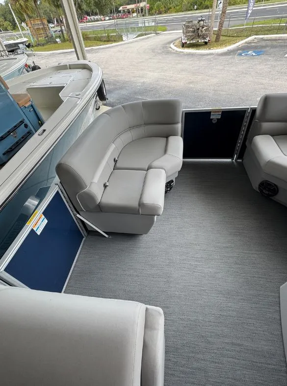 Slide: The Image of Sweetwater Xperience Cruise 1680 CX 2025 - 37