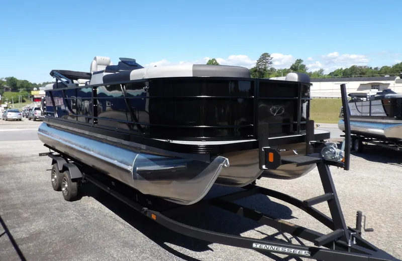 Slide: The Image of Veranda VR22RC 2025 - 3