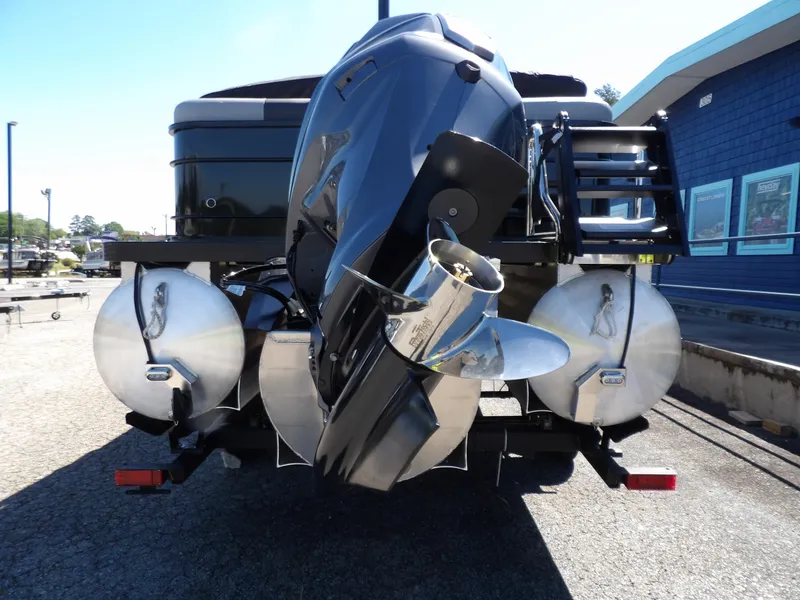 Slide: The Image of Veranda VR22RC 2025 - 4