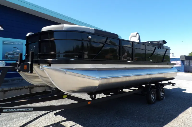 Slide: The Image of Veranda VR22RC 2025 - 5