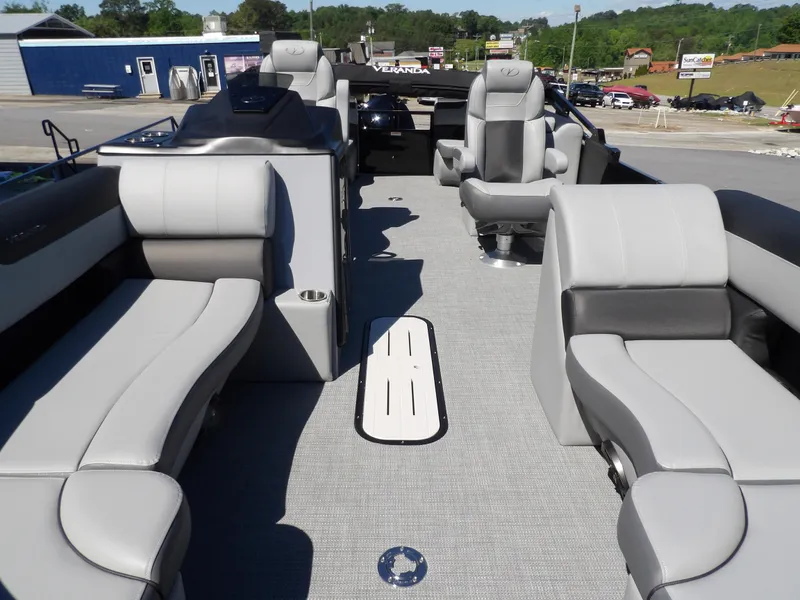 Slide: The Image of Veranda VR22RC 2025 - 6