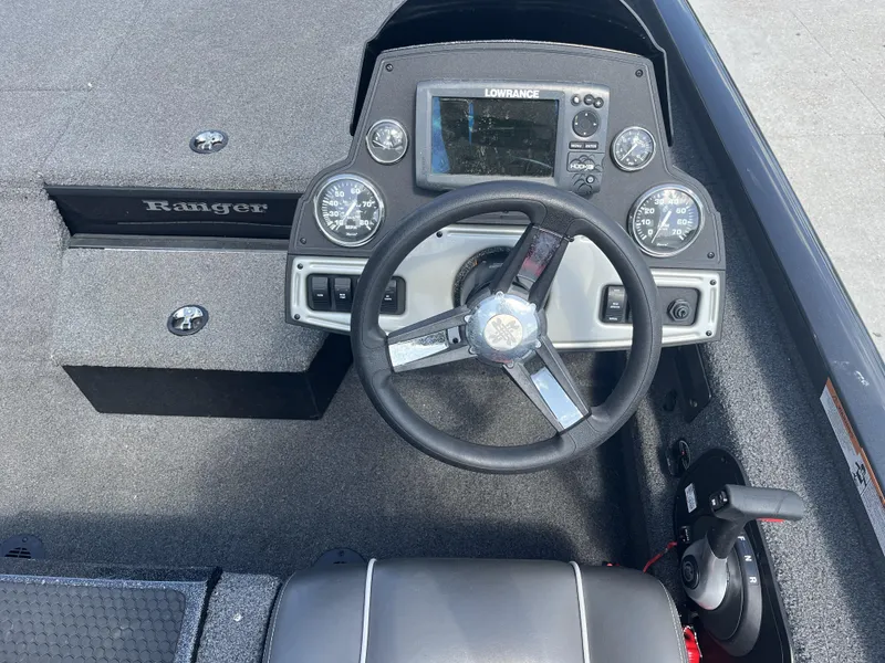 Slide: The Image of Ranger RT198P 2017 - 5