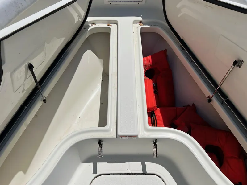 Slide: The Image of Hydra-Sports 2900 Vector CC 2007 - 9