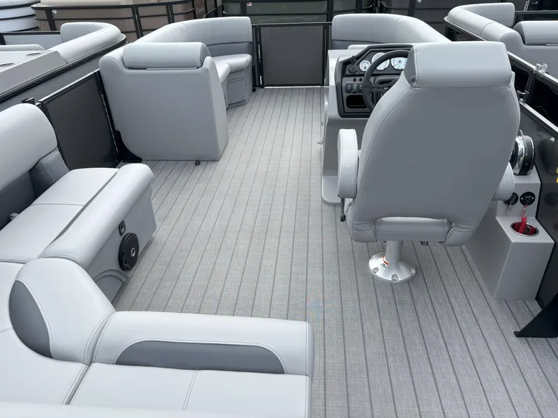 Slide: The Image of Bentley Pontoons Legacy 223 Navigator 2025 - 13