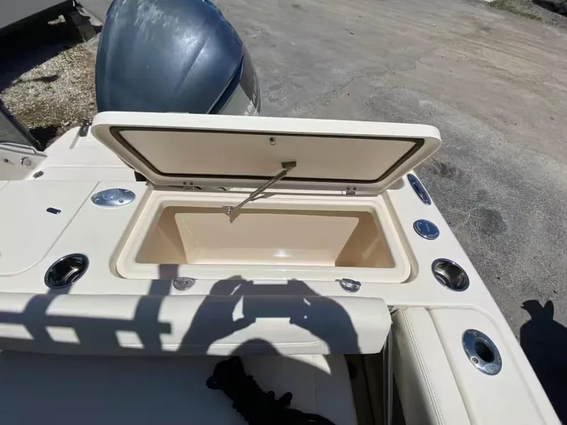 Slide: The Image of Grady-White Freedom 235 2018 - 12