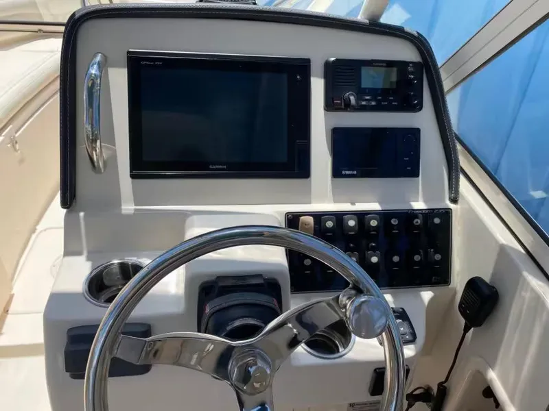 Slide: The Image of Grady-White Freedom 235 2018 - 5