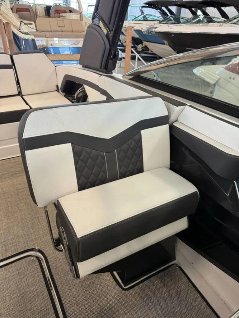 Slide: The Image of Monterey 278SS Super Sport 2023 - 8