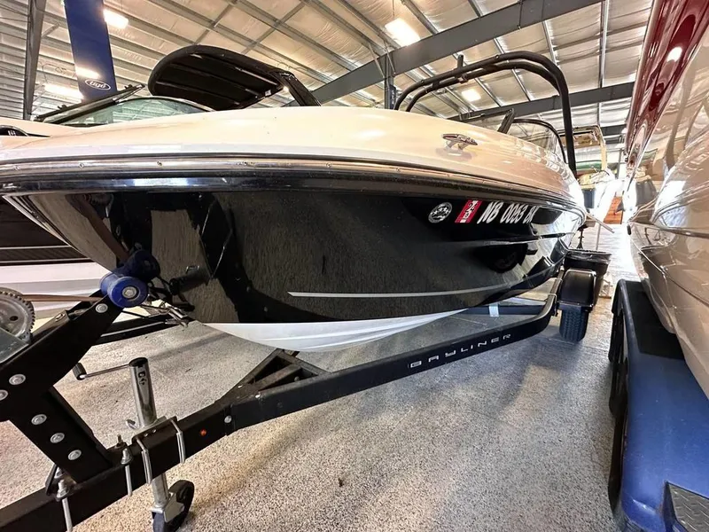 Slide: The Image of Bayliner VR4 BOWRIDER 2022 - 2