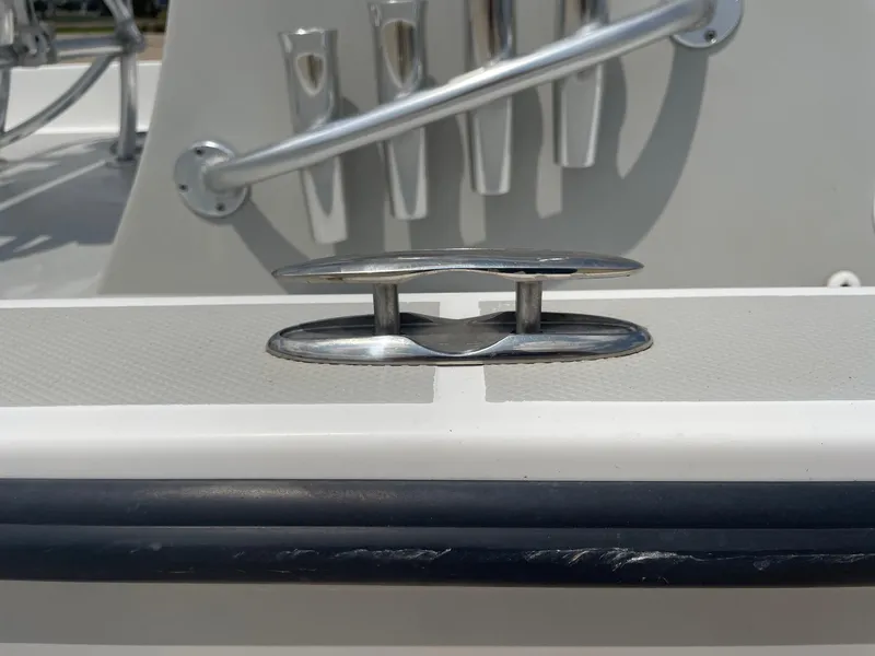 Slide: The Image of Stainless steel cleat on 2020 Shallow Sport 18 Sport boat deck. - 29
