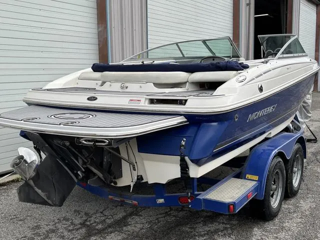 Slide: The Image of Monterey SPORTBOATS 194 FS 2005 - 3