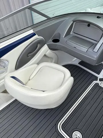 Slide: The Image of Monterey SPORTBOATS 194 FS 2005 - 9